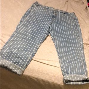 American Eagle Mom Jeans